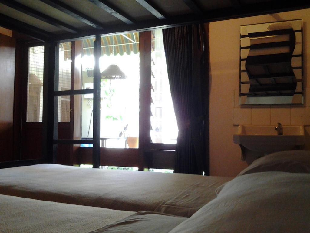 Krowi Inn Surabaya Ngoại thất bức ảnh