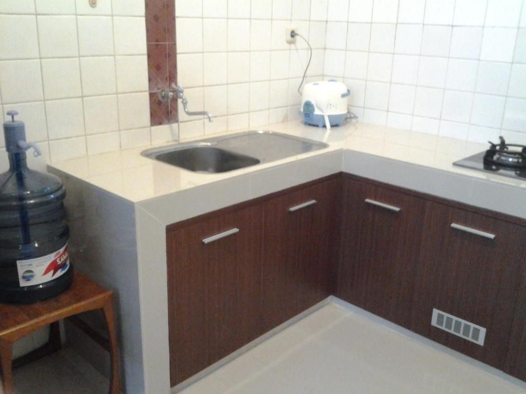 Krowi Inn Surabaya Ngoại thất bức ảnh