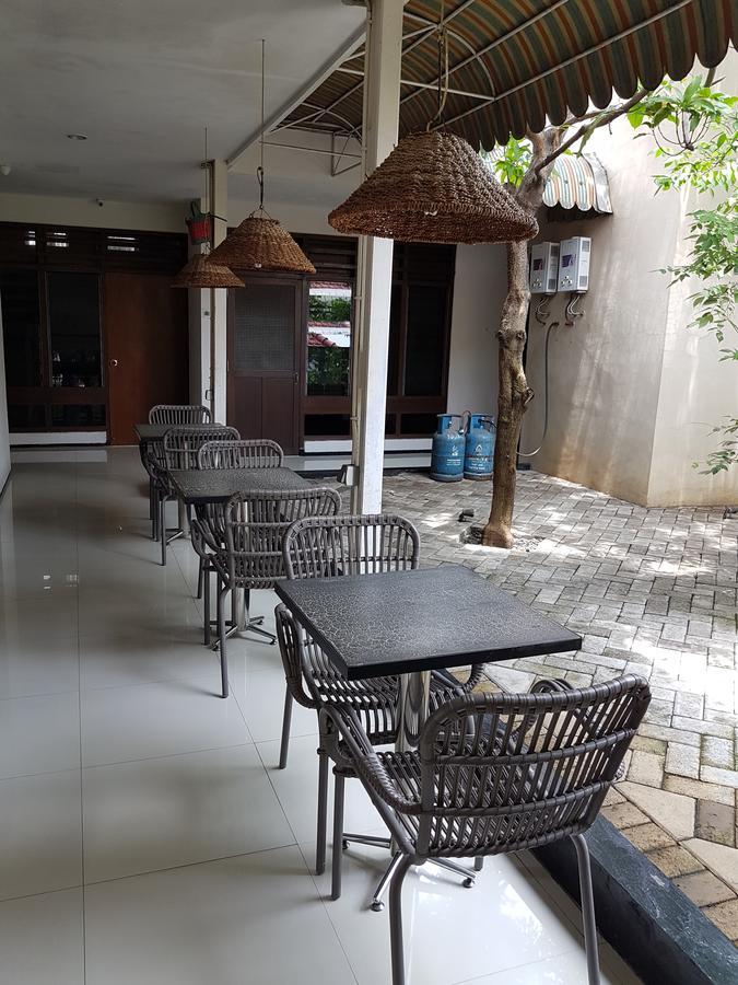 Krowi Inn Surabaya Ngoại thất bức ảnh